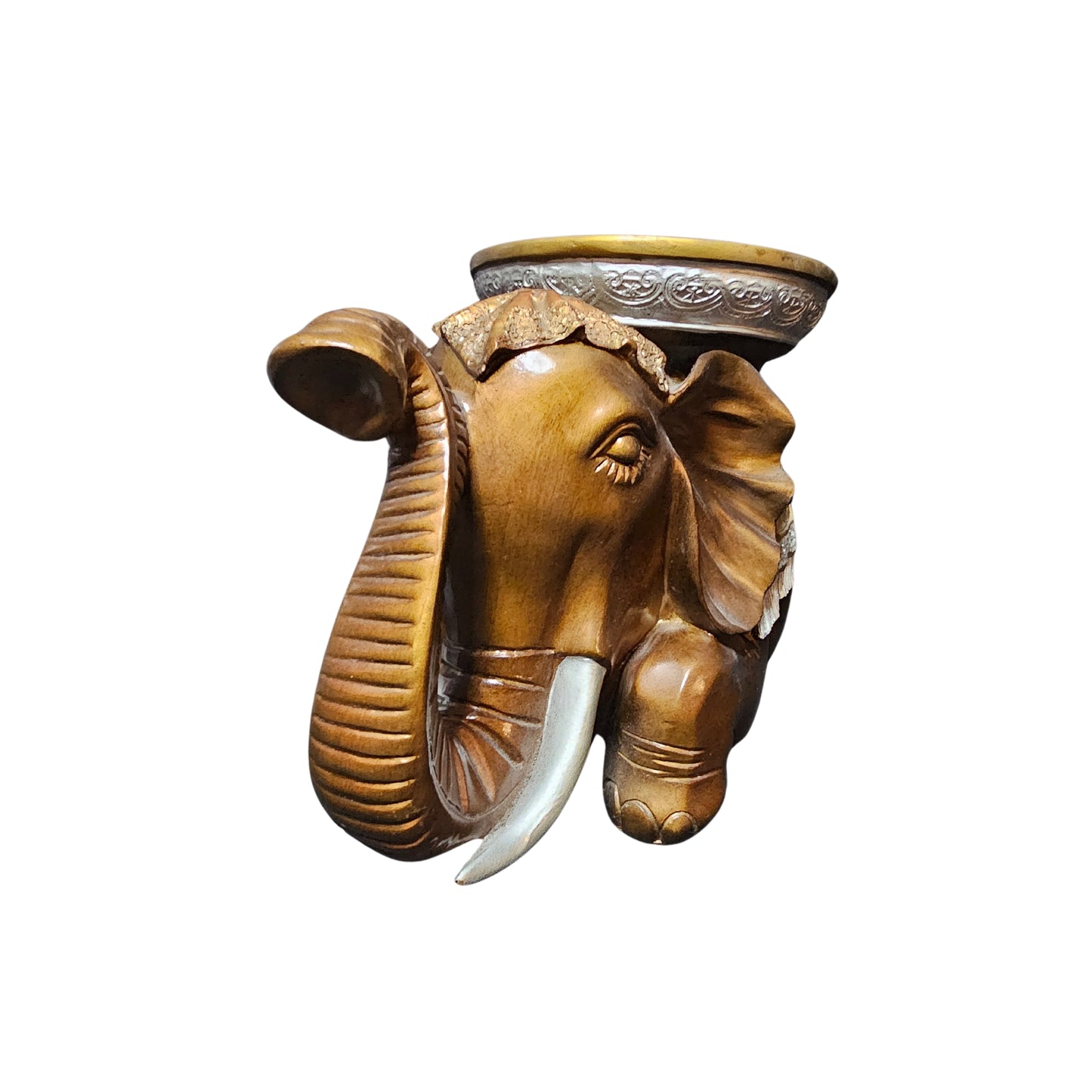 The sultan's kneeling elephant stool