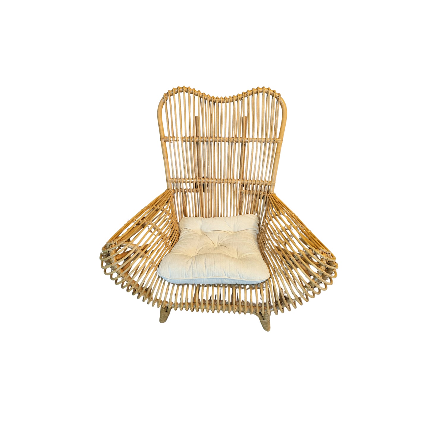 Set of 2 statement round back minimalist style designed chairs. Constructed in rattan to ensure comfort sitting.