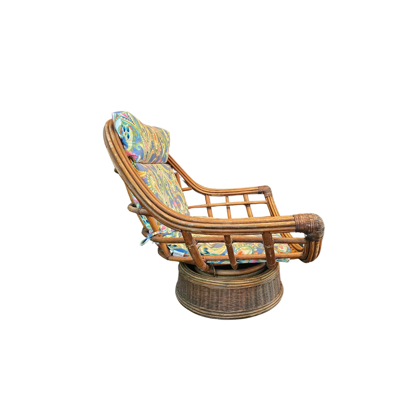 Vintage and very regal, absolutely adored by her former owners, has the patina on the leather intertwined strips that finish the armrests.