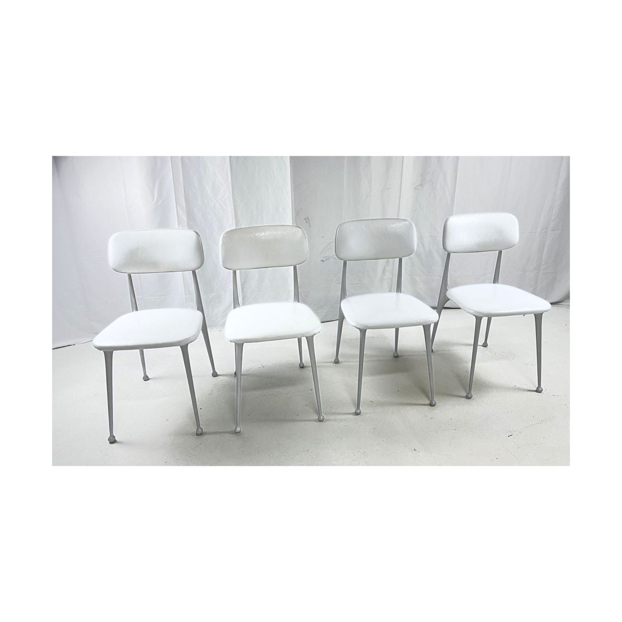 White_RETRO_Kitchen_table_and_Four__4__Chairs