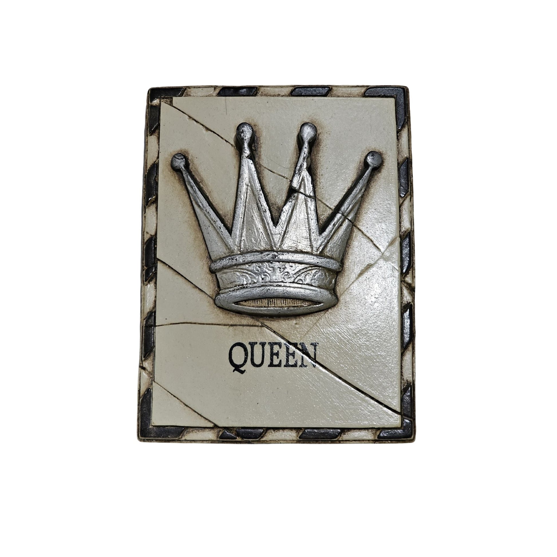 Behold, the regal Sid Dickens Memory Block T-25 "Queen" Crown. Fit for royalty, this stunning piece will reign supreme in any space with its lavish design and majestic charm.