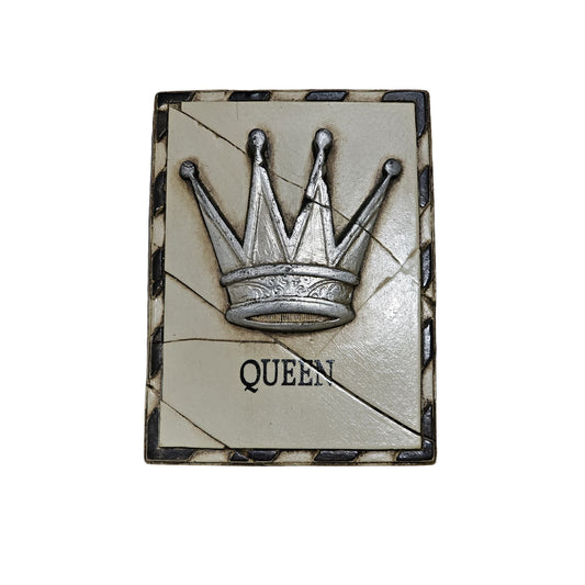 Behold, the regal Sid Dickens Memory Block T-25 "Queen" Crown. Fit for royalty, this stunning piece will reign supreme in any space with its lavish design and majestic charm.