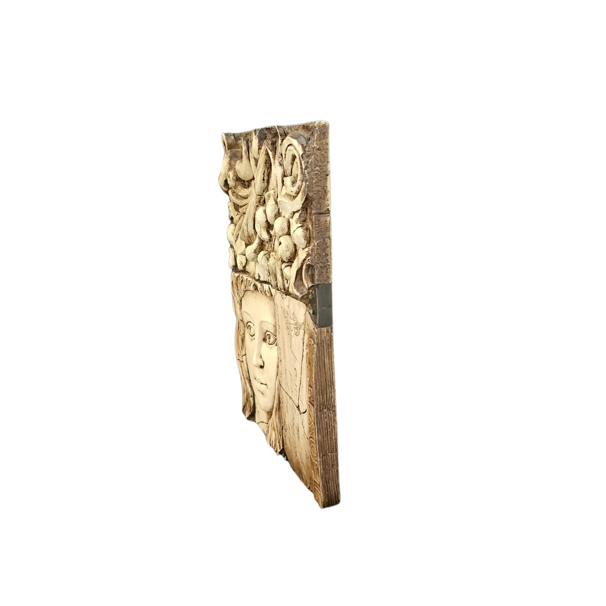 Get ready to fall in love with Sid Dickens' inspired "Maiden Love" wall plaque, featuring a Renaissance twist. Don't miss out on this playful piece that will add a quirky touch to any wall