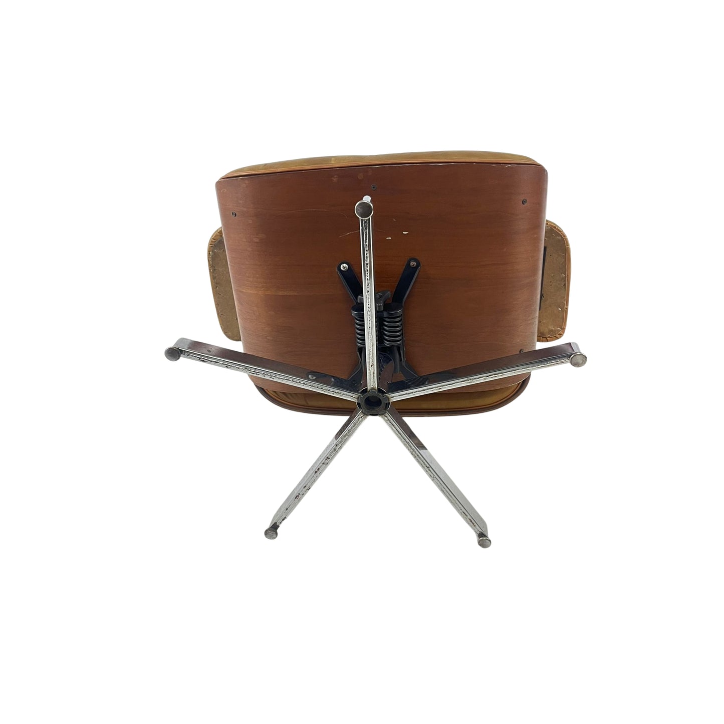 Eames_Style_Lounge_Chair_tan