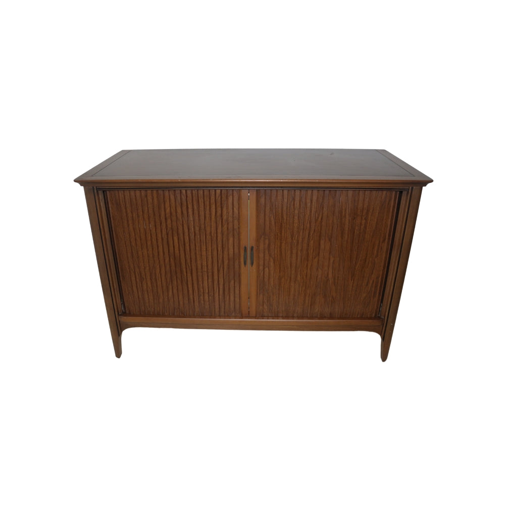 This Mid-Century Magnavox TV Console with Tambour Wood Doors is an eye catcher and a great conversation starter. Circa Mid 20th Century is very well preserved 